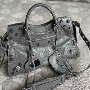 Balenciaga Neo Cagole City Leather